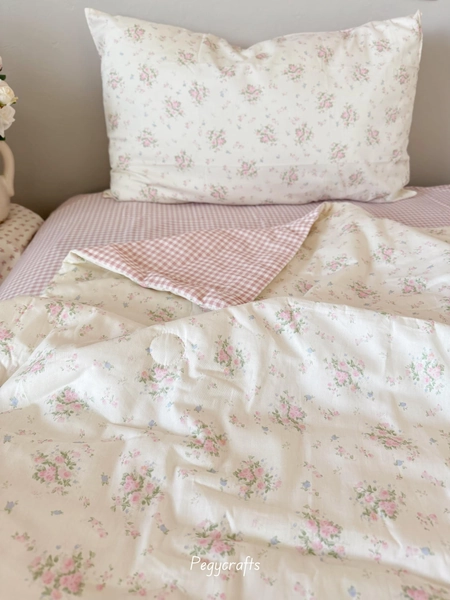 Pink Floral Gingham Cotton Thin Quilt