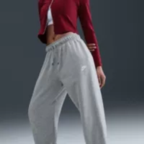 Nike Women's Sportswear Club Fleece Mid-Rise Oversized Sweatpants