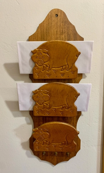 Rustic Wooden Pig Mail Holder with Key Hooks - Farmhouse Decor