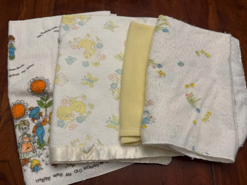 Lot of 4 Vintage Baby Blankets 70s/80s Nursery Lot Ducks, Mother Goose Flannel