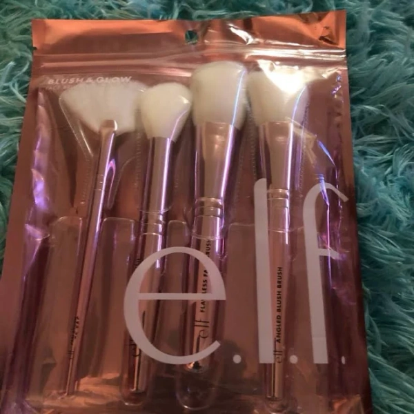 e.l.f. Cosmetics New Elf Blush &Glow Face Brush Kit - New Beauty | Color: White