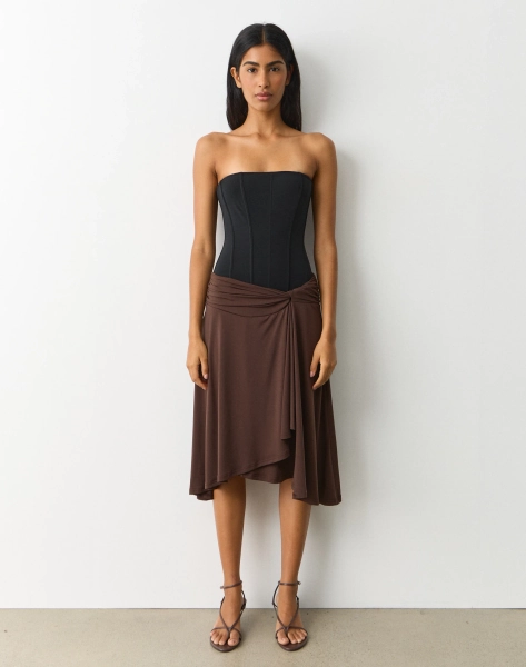 Low Rise Twist Midi Skirt
