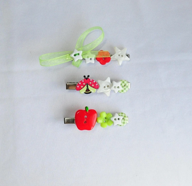 Handmade apple hair clips: Juminocore applecore Heisei retro whimsy twee