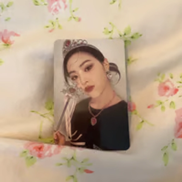 checkmate itzy ryujin photocard