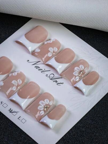 10pcs Sweet & Fresh Duck Mouth Style French Fake Nails, Minimalist 3D Floral Nail Art, French Design, White Flowers With Sparkling Rhinestone Accents, Suitable For Daily, Casual And Relaxed Occasions, Best Gift For Women And Girls