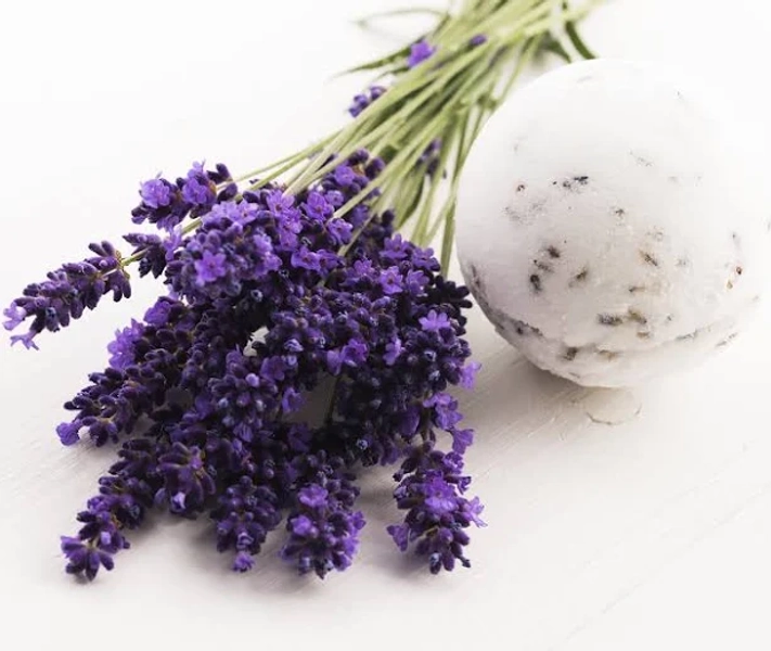 Deluxe Large Lavender Bath Bomb Fizzy
