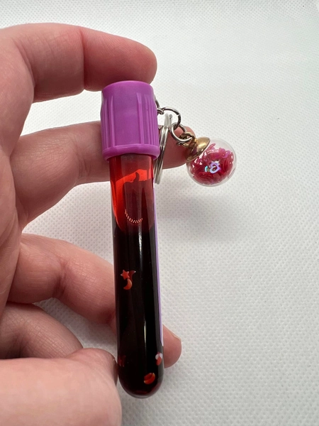 Phlebotomist Gift Keychain – Vampire Blood Vial Charm for Medical Staff