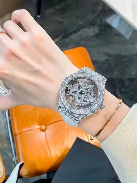 LSVTR New model High-End Elegant Fashionable Women's Watch with Transparent Case Back Rhinestone Embellishments - AliExpress 1511