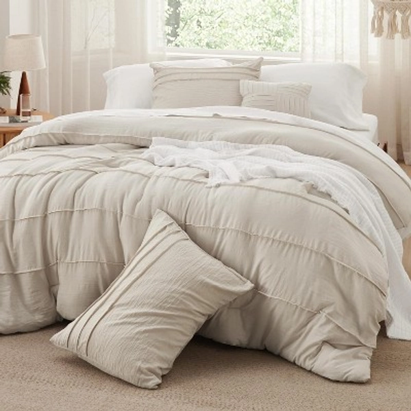 Bedsure Beige Twin Comforter Set - 3 Pieces Pinch Pleat Bed Set, Down Alternative Bedding Sets for All Season, 1 Comforter, 1 Pillowcase, 1 Decorative
