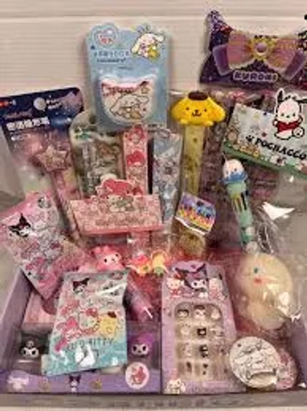 Kawaii Mystery Box Sanrio Hello Kitty Kuromi My Melody Gift Box | Kawaii surprise box, cute gift for girls, original gift idea