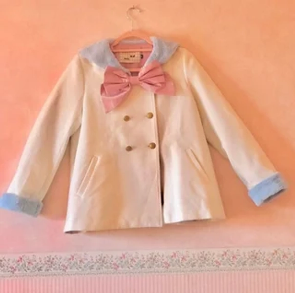 ABRIGO ESTILO LOLITA DOLLY DELLY