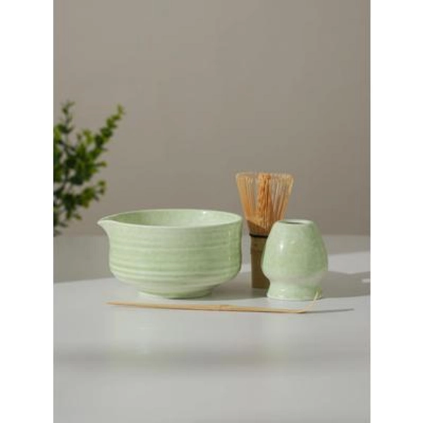 Handmade Light Green Spots Matcha Bowl with Spout - Premium Matcha Set for Tea Ceremony Gift Ideas