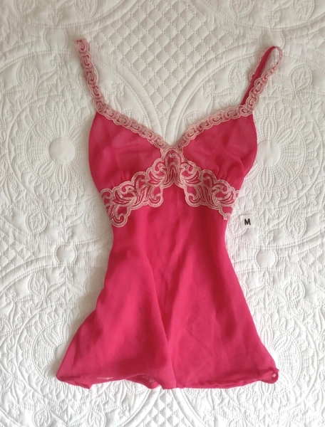 Size 10 gorgeous flowy top