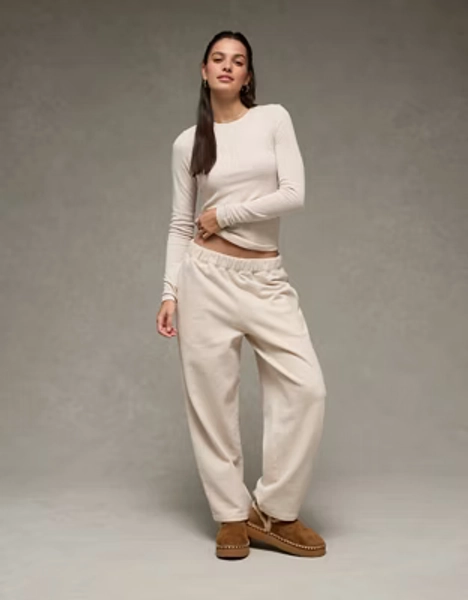 AE Everyday Luxe Barrel Sweatpant