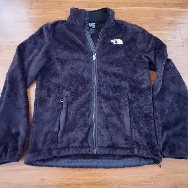  North Face fuzzy Sherpa jacket