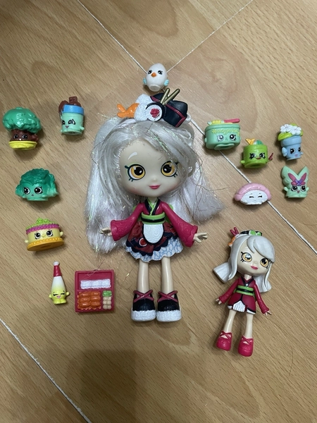 Shopkins Shoppies Sara Sushi Doll Original Clothes &amp; Mini doll &amp; 12 Friends❤️VGC