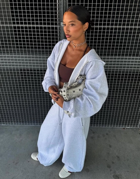 Oversize zip-up hood sweatshirt