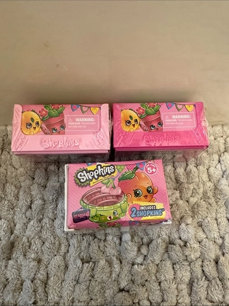 Shopkins season 4 rare Collectible Blind Baskets – Set of Three