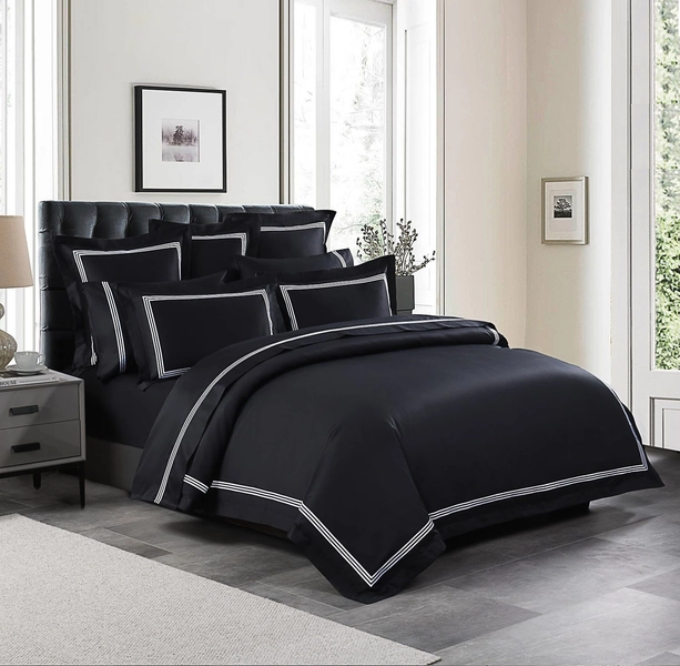 Ambassador 1000 TC Embroidered Black Quilt Cover Set