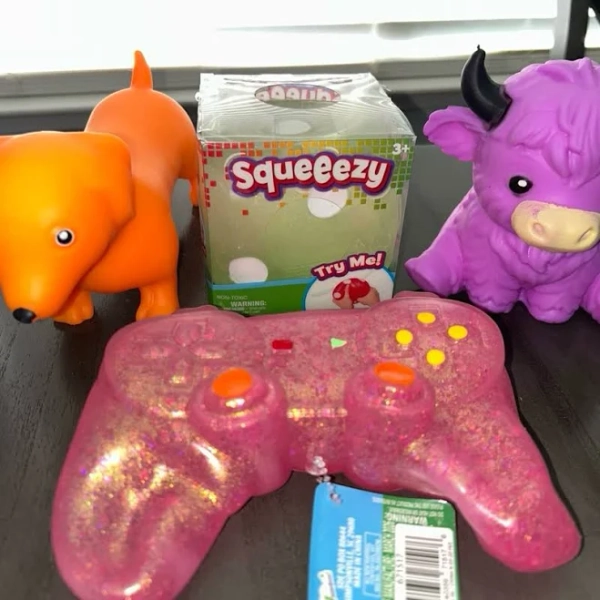 Target Squeeezy Viral Squishy’s: 4pc. Jumbo Squishy Bundle - New Toys & Collectibles | Size: s