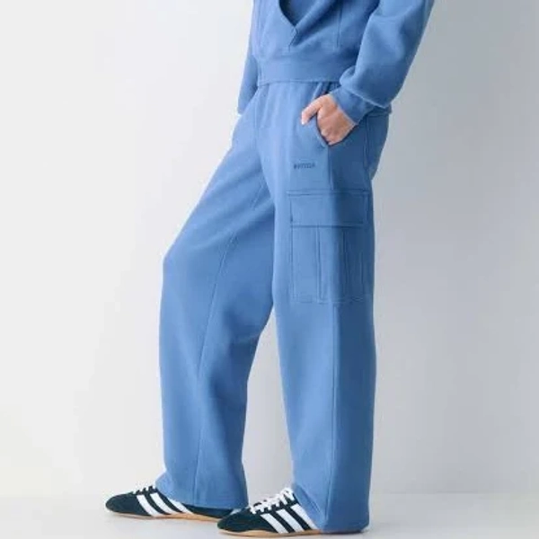 Aritzia Cozy Sweatfleece Mega Cargo Sweatpants