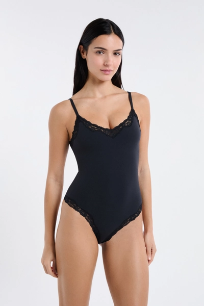 Body en microfibre et dentelle