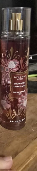 Strawberry Snowflakes Fine Fragrance Mist