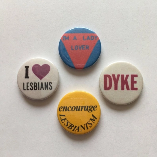 4pcs/ SET 32mm/38mm Lesbian 4 Badge Set LGBT Dyke Triangle Vintage Remake LGBT Pride Buttons 4pcs/ SET