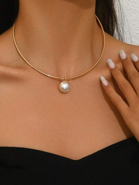 Elegante collana choker minimalist versatile di lusso con perle sintetiche