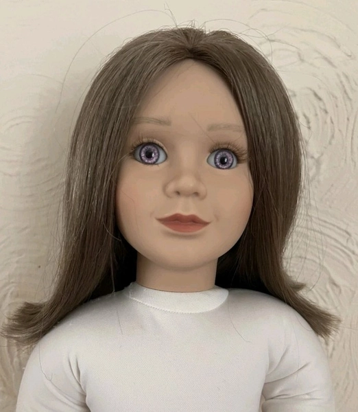 My Twinn sitting Doll