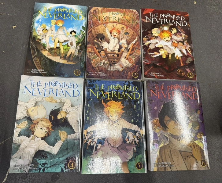 The Promised Neverland Complete Set Vols 1-6 English - Viz Media Shonen Jump