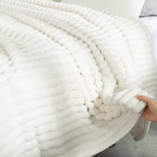 90''x 90'' Queen Size White Warm Blanket with Breathable and Soft for Couch and Bed