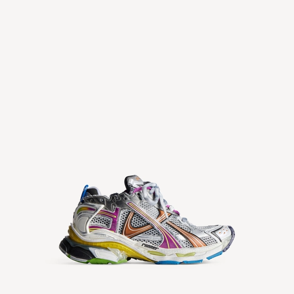 Women's Runner Sneaker in Grey