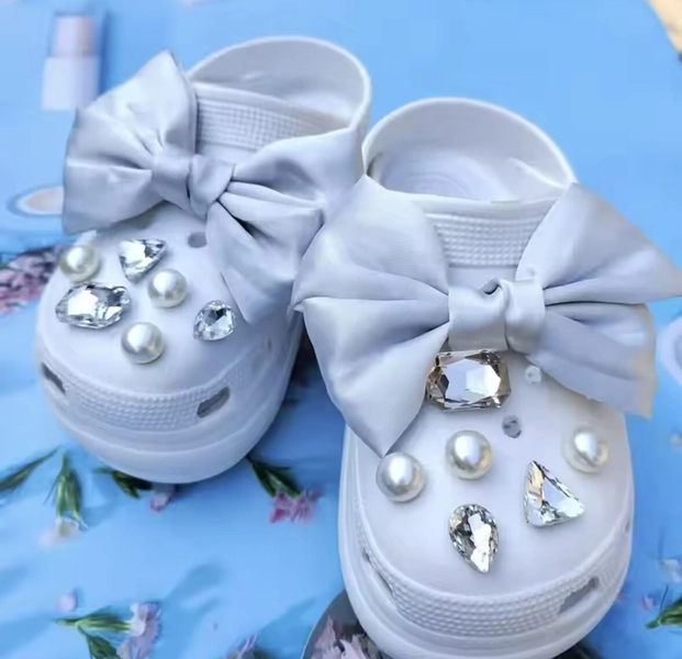jibbitz croc shoe charms uk Grey Pearl Bow Diamond Set