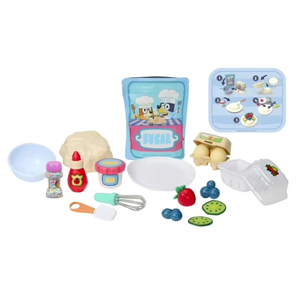 Little Tikes Creative Chefs Bluey Pavlova Kit, with Make-It Mix Play Sand, Ages 3+