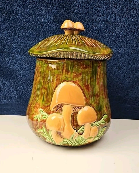 Mushroom Canister Shroom Ceramic Retro 1970s Kitchen 9.5" Arnels Minor Flaw