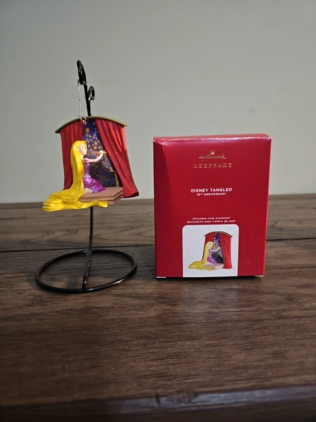 HALLMARK KEEPSAKE DISNEY TANGLED 10TH ANNIVERSARY ORNAMENT