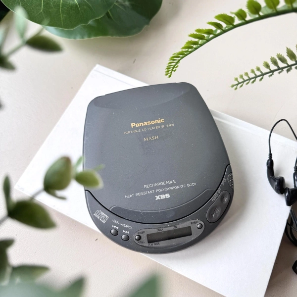 Vintage 1990s Panasonic Discman “Disc Win” Portable CD Player, Original Box, Tested Working