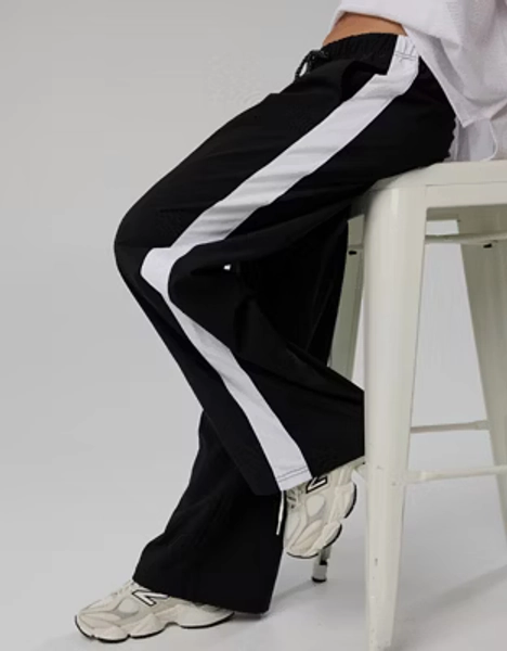 OFFLINE By Aerie Nice Moves Coaches Pant