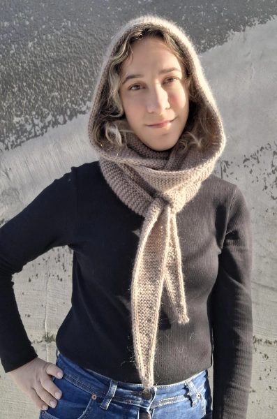 Sophie Handmade Hooded Scarf, 100% Merino and Mohair Knitted Hood, Cozy Winter Scarf with Hood, Warm Beige Scarf for Women.