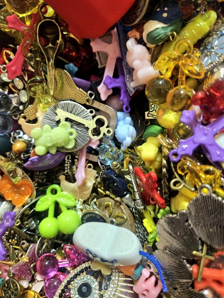 RANDOM SURPRISE Vintage Charms or Pendants Lot - 100 pieces