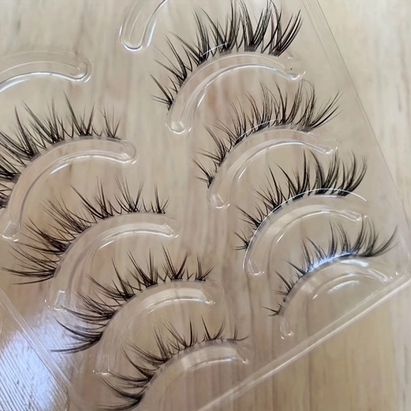 DOUDOUTIAN Anime-Inspired False Eyelashes, Natural Look, 0.03mm Thickness, C Curl, 10-12mm Length, Beginner Friendly, Self-Tie DIY, DDT137 Style for Cosplay and Everyday Wear