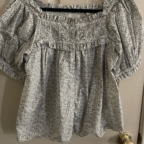 Dôen Floral Smocked Puff-Sleeve Top