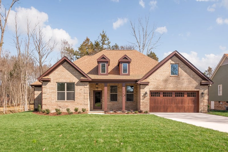 Country Style House Plan - 4 Beds 3 Baths 1996 Sq/Ft Plan #927-867