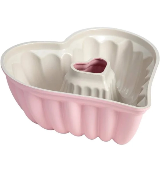 Paris Hilton Heart Shaped Fluted Pan