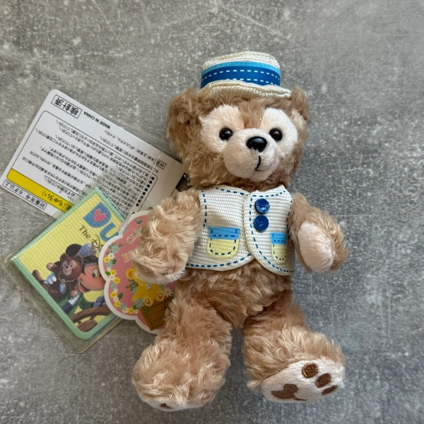 Tokyo DisneySea “Cape Cod Blossoms” Duffy Plush Badge | 14 cm | With Tags | Japan Import | Snows Mini - Importing Japan to the UK