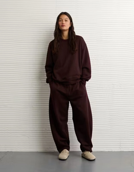 AE Everyday Luxe Crew Neck Sweatshirt