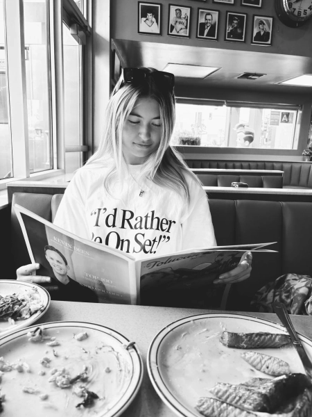 Oversized "I'd Rather Be On Set!" T-Shirt — THAT HANNAH SHOW!