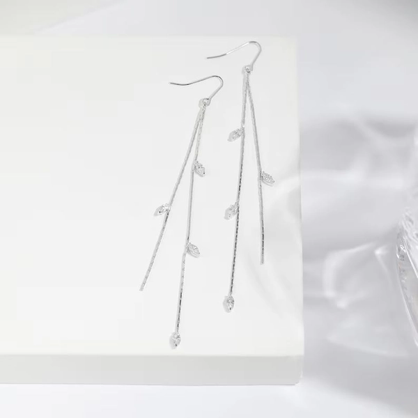 Delicate Diamond Leaf Earrings, 925 Sterling Silver Lightweight Minimalist Elegant Simple Long Earrings Rose Gold & Gold Cubic Zirconia Gift