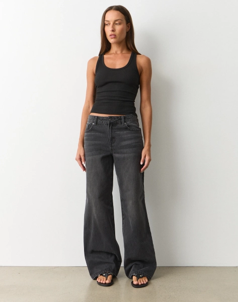 Mid Rise Wide Leg Jean